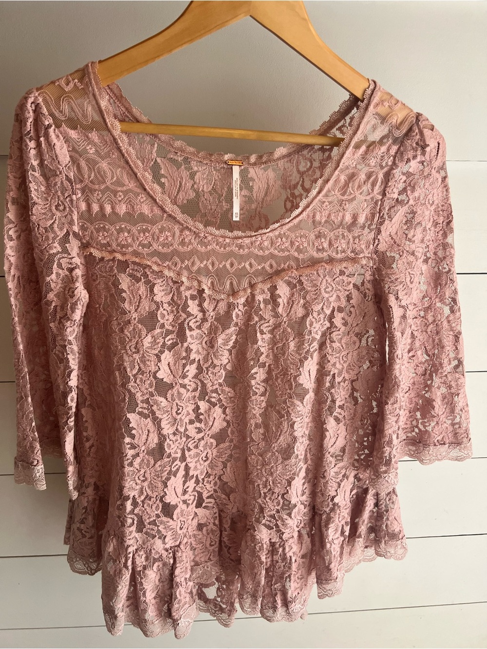 Free People Urban Outfitters Delicate Rose Pink Lace Peplum Top Size XS
